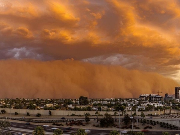 KNXV-Dust-storm-in-Valley-7-3-14-3_1404451008729_6666767_ver1.0_900_675-e1404710455749