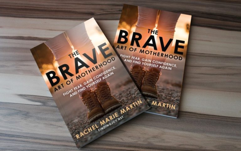 The Brave Art of Motherhood – Interview with Rachel Martin {And a Giveaway}